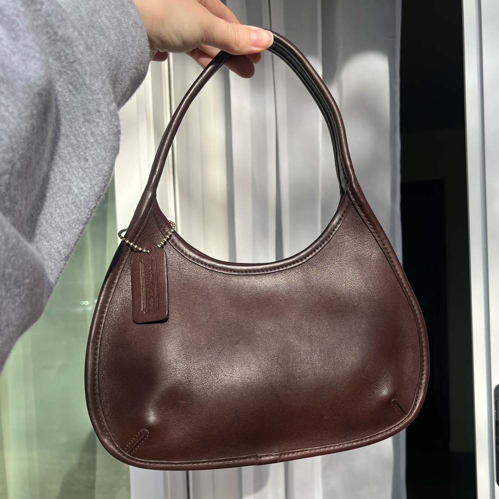 Vintage Coach Ergo Mini 9027 in Mahogony
